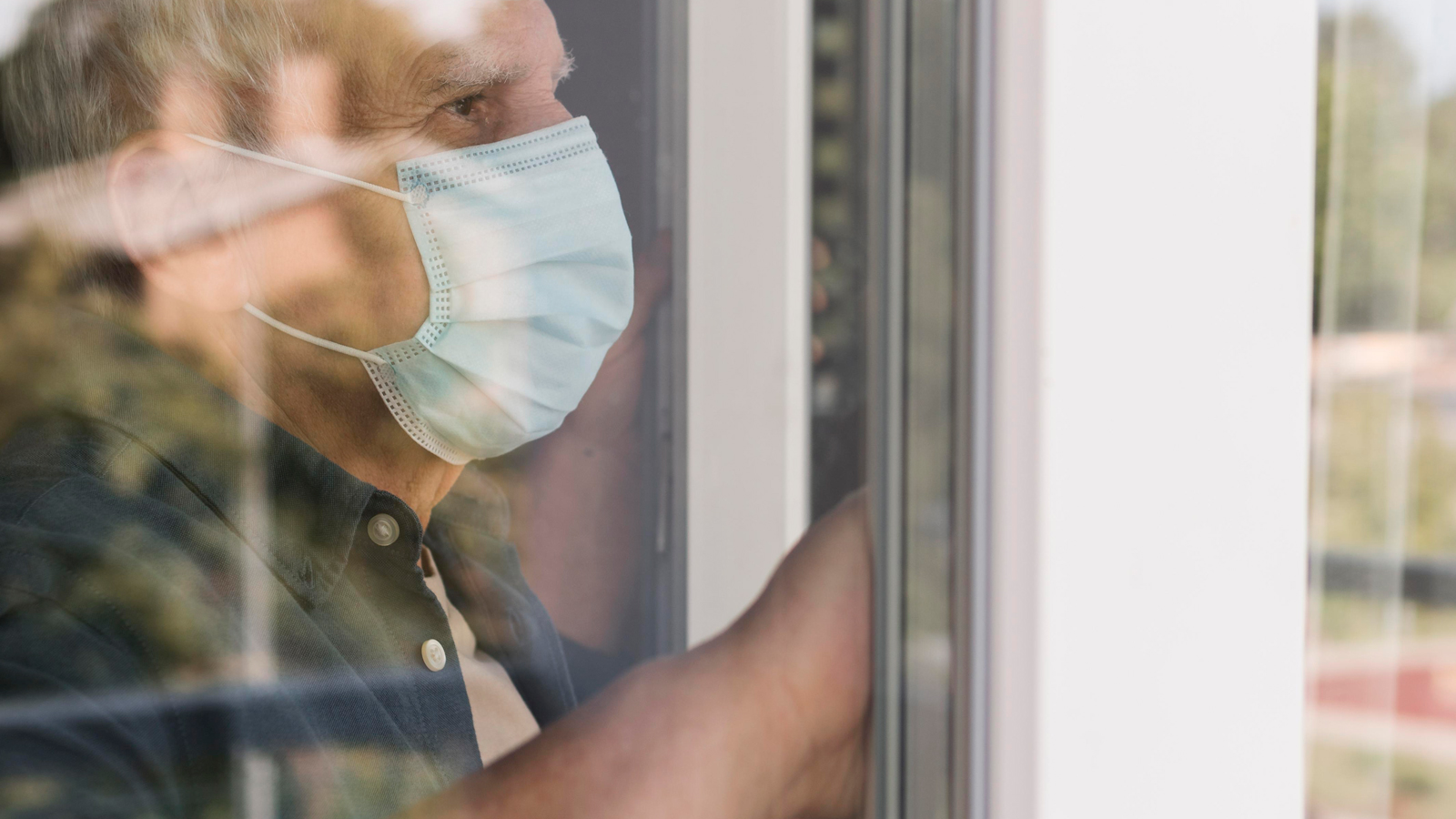 <h5>OUR REPORTS</h5><h4>PPE SHORTAGES</h4><p>Seven months into the pandemic, 20 percent of homes lacked enough supplies</p><p><a href="/feature/usf/nursing-home-safety-during-covid-ppe-shortages" style='text-decoration:underline!important;'>Learn more</a></p>